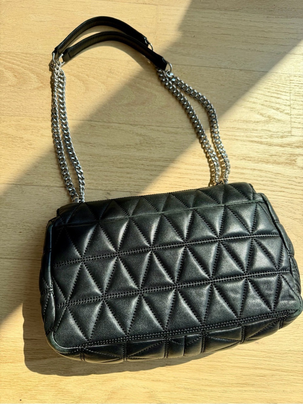 Michael Kors Black Quilted Shoulder Bag with Silver Chain - Picture 3 of 14